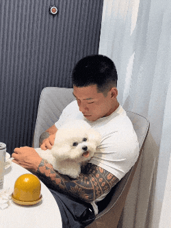 浙江直男教练的瓜都吃了吗？拍全见版写真爆红推特