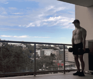 贵州某大学肌肉老师走红，硬朗的长相和魁梧的身材，简直是行走的衣架子