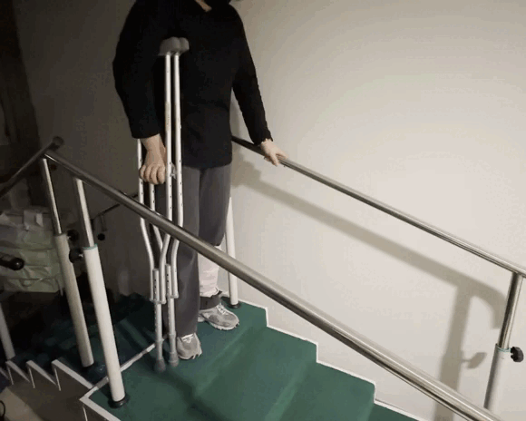 肘拐怎么用健康科普丨这些五花八门的拐杖都该怎么用？_https://www.jmylbn.com_新闻资讯_第18张