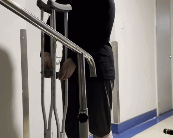 肘拐怎么用健康科普丨这些五花八门的拐杖都该怎么用？_https://www.jmylbn.com_新闻资讯_第15张