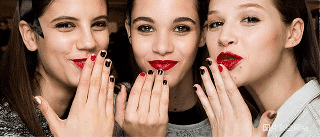 隐形矫正材料像“塑料”一样，效果怎么和钢牙矫正比？