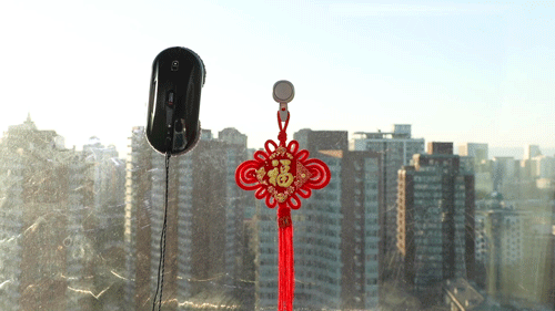 来自台湾的玻妞,全球擦窗机器人标杆!智能线路规划,纳米级超声波喷水,轻松搞定内外窗顽固污渍,只需按按遥控器、坐享窗明几净 来自台湾的玻妞,全球擦窗机器人标杆!智能线路规划,纳米级超声波喷水,轻松搞定内外窗顽固污渍,只需按按遥控器、坐享窗明几净