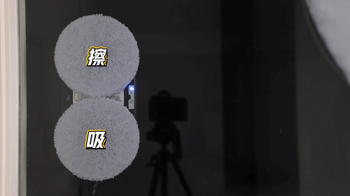 来自台湾的玻妞,全球擦窗机器人标杆!智能线路规划,纳米级超声波喷水,轻松搞定内外窗顽固污渍,只需按按遥控器、坐享窗明几净 来自台湾的玻妞,全球擦窗机器人标杆!智能线路规划,纳米级超声波喷水,轻松搞定内外窗顽固污渍,只需按按遥控器、坐享窗明几净