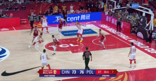致命失误断送好局！中国男篮加时憾负波兰！王仕鹏痛哭姚明苦摇头！（组图） - 11