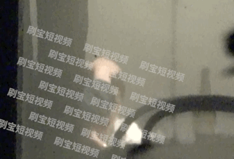 马伊琍绯闻男友疑曝光,竟是《欢乐颂》小17岁男演员?离婚一年仍对小鲜肉情有独钟?