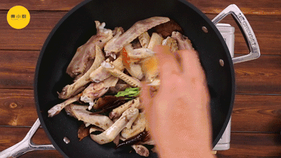 追剧必备！6步速成吮指酱香鸭|新闻动态-临沂鑫乐食品有限公司