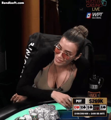 【EV撲克】Phil Ivey对疑似作弊手牌发表看法，当事美女牌手提议和盖哥单挑