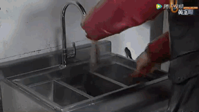 餐馆老板举报自己开了一家黑心店:生意好良心不安