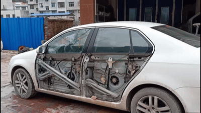 车窗是如何升降的？用手为什么按拉不动？3D动画详解工作原理的图1