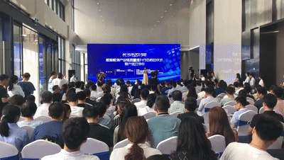https://image.ipaiban.com/upload-ueditor-image-20190621-1561093118058013410.gif