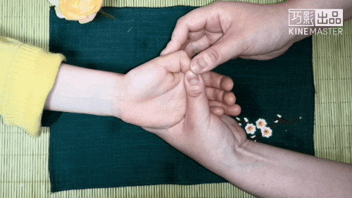 古法经络|宝宝夏天拉肚子推拿手法！