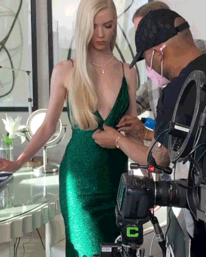 美国“人间瓷娃娃”公布恋情！远离渣男，收获奶狗，网友：漂亮姐姐slay（组图） - 3