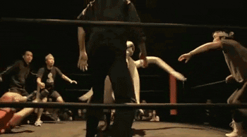 This night, we played the play on the ring. Let's go.