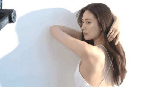 【美女】拿下“全球最美脸蛋”的她，被韩国人骂哭，这港风神颜，绝了！（组图） - 15