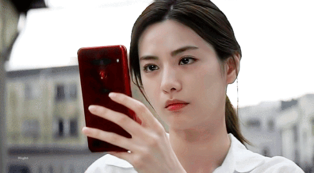 【美女】拿下“全球最美脸蛋”的她，被韩国人骂哭，这港风神颜，绝了！（组图） - 32