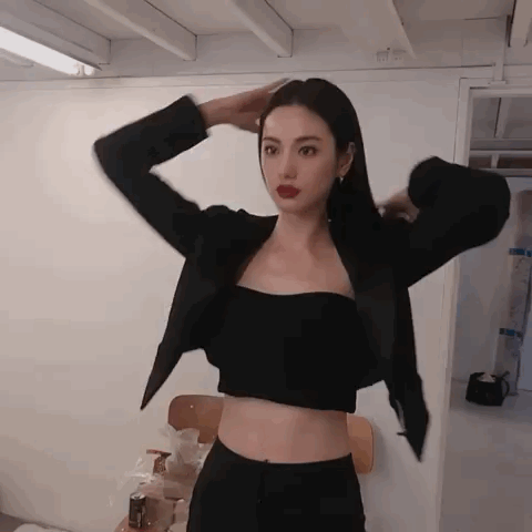 【美女】拿下“全球最美脸蛋”的她，被韩国人骂哭，这港风神颜，绝了！（组图） - 24