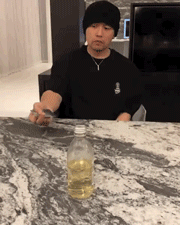 周杰伦踢瓶盖挑战