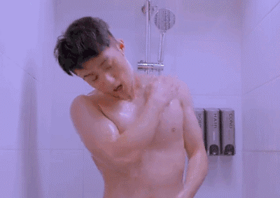 裴子添，有肌肉的正装霸道总裁