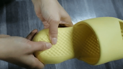 医用气垫圈怎么使用“气垫椰子鞋”火了！大半个娱乐圈都在穿，一脚踩进云朵里！全掌按摩，踩屎感爆棚，防滑耐磨易清洗，每走一步都是享受！_https://www.jmylbn.com_新闻资讯_第55张