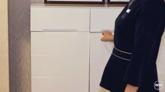 医用气垫圈怎么使用“气垫椰子鞋”火了！大半个娱乐圈都在穿，一脚踩进云朵里！全掌按摩，踩屎感爆棚，防滑耐磨易清洗，每走一步都是享受！_https://www.jmylbn.com_新闻资讯_第2张