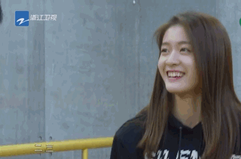 大s夏沫到底爱谁_泡沫之夏大s_小s大s大尺度节目