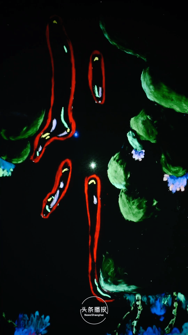 �׷���PRADA��լ��չ��Ϯ����ţƤֽ���������������ݰ���ͯ����