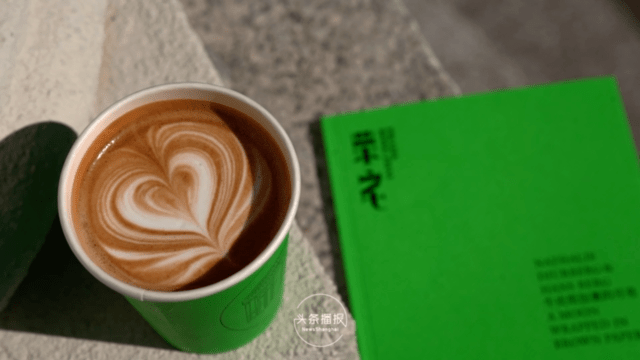 �׷���PRADA��լ��չ��Ϯ����ţƤֽ���������������ݰ���ͯ����