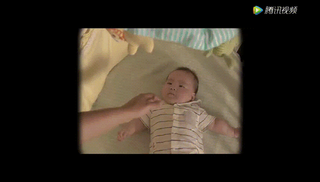 婚礼上的一个转身，把全场都惹哭了...