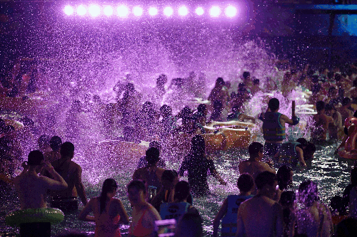 杭州浪浪浪水公园 周一至周五平日票（6.16-6.29）100000㎡水世界、数十项风靡全球的水上游乐设备一票畅玩，无惧酷暑！盛夏狂欢之旅就在这里“浪”起来~