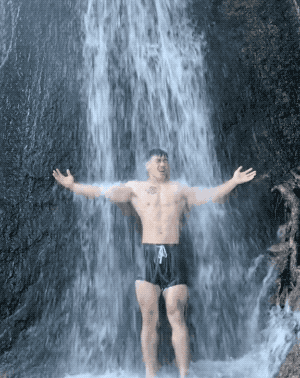 24岁筋肉直男半裹照出圈，网友直呼:老公我可以 - 51虹马