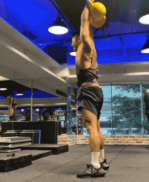 现在的直男教练都这么open了吗？好会擦....