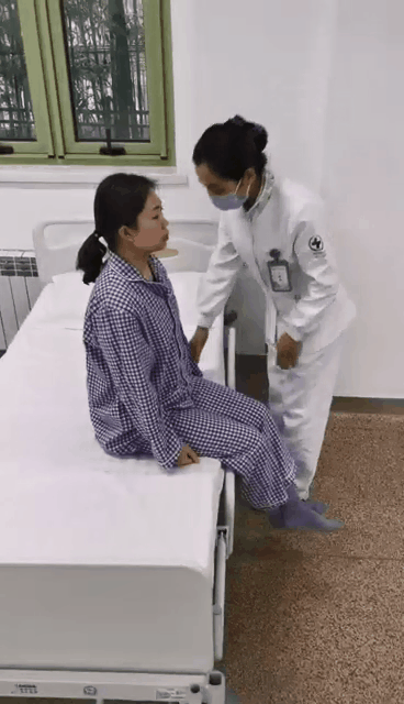 医用病床怎么移动图解【商医话健康】护士引领之声 · 第112期 ｜  超全图解！偏瘫患者体位摆放及体位转移_https://www.jmylbn.com_新闻资讯_第13张