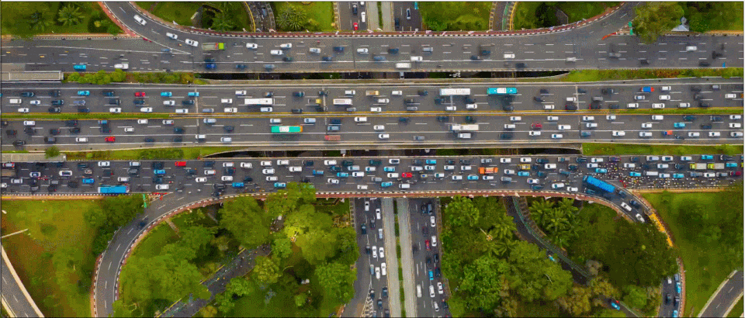 计算机基础问题，最大流问题获突破性进展：新算法「快得离谱」的图1