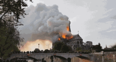 明之殇！巴黎圣母院突发大火，有些风景，一错过就成了永远！