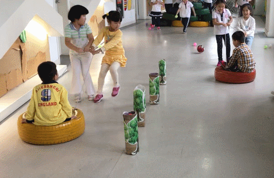 幼儿园趣味游戏活动简报（幼儿园运动游戏，这些玩法太有创意了！） 第1张