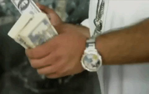 （预览的晚，所以文章的人另加寄礼品）是不是帮你的男评选一个Isson、流行时尚、新颖又不娘的包(图3)