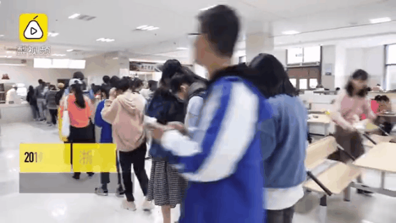 大学食堂“救命饭”火了!看完图命也不想要了（组图） - 1