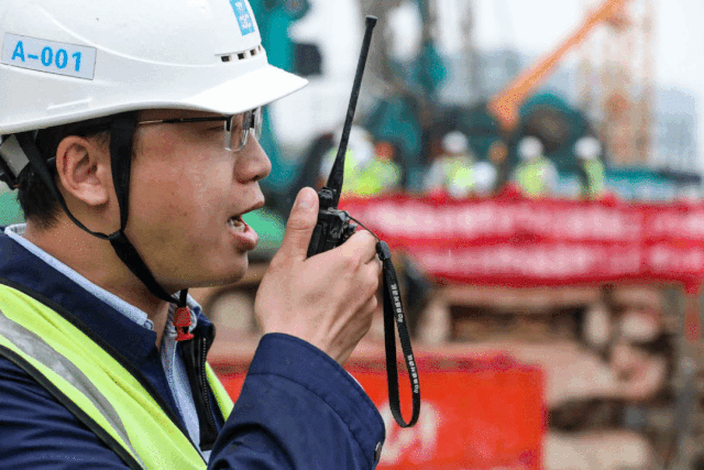 岩土创新：百米超长桩基在喀斯特地貌是如何施工的？的图1