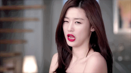 當紅「 炸子雞 」lisa 是流行髮色預言家？她染的髮色全都火了！