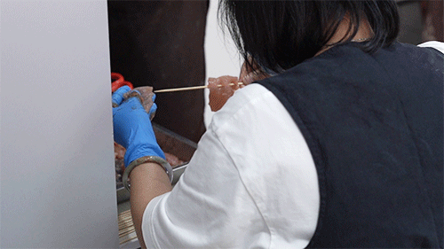 4��/����ȫ��ֻ��һ���Ｙ�⴮���¹��㵽���ڽֶ��ŵ���