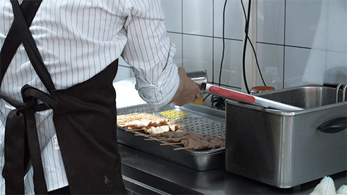 4��/����ȫ��ֻ��һ���Ｙ�⴮���¹��㵽���ڽֶ��ŵ���