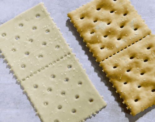 谁给3+2饼干表面戳的洞?还做的两层夹心?