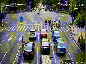 国庆路与人民路电警-南-1A2D车道(2021-08-06 16_46_13)_2250062.gif