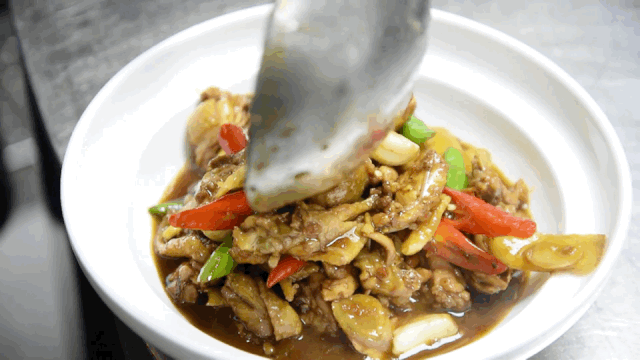 9大经典湘菜之茶油炒鸡