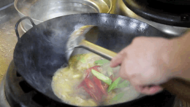 9大经典湘菜之茶油炒鸡