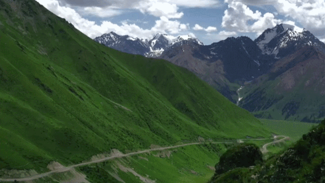 隻開5個月！新疆網紅公路重新通車，一天穿越四季美景，自駕約起！ 旅遊 第6張