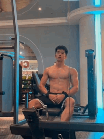 【动图】黑皮钻石男大体育生，真嘟超可以啊！