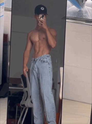 【动图】黑皮钻石男大体育生，真嘟超可以啊！