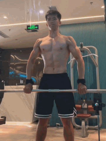 【动图】黑皮钻石男大体育生，真嘟超可以啊！