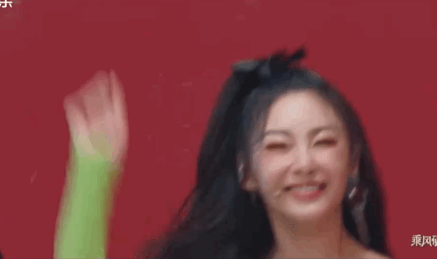 “人间鹦鹉” 张雨绮在线教学，点击即刻获得自信